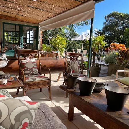 Villa Serena Bed & Breakfast 엠부 외부 사진