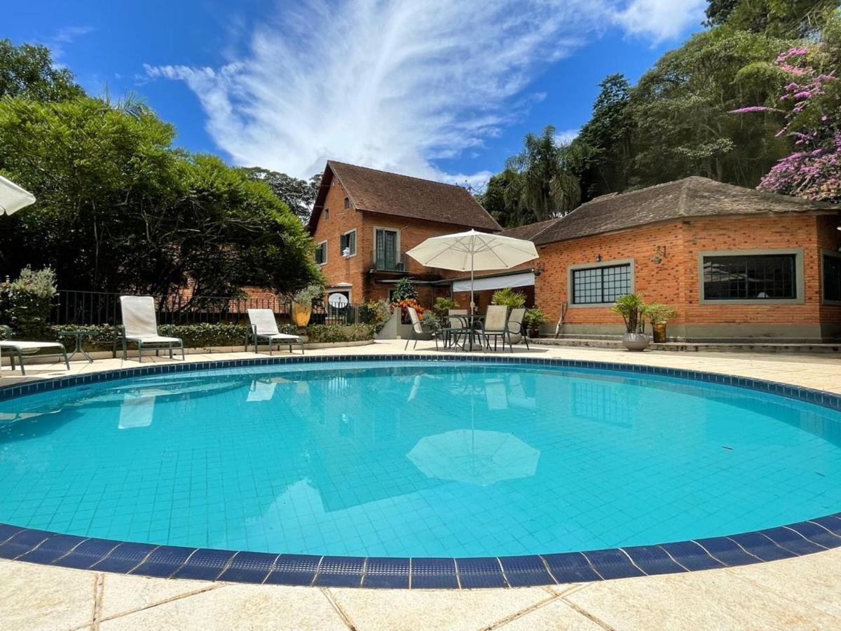 Villa Serena Bed & Breakfast 엠부 외부 사진