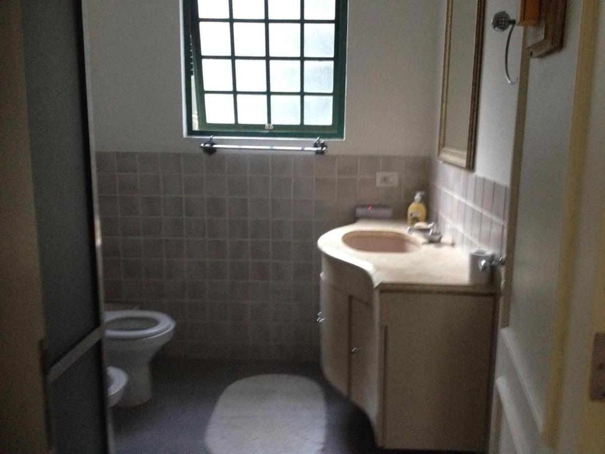 Villa Serena Bed & Breakfast 엠부 외부 사진