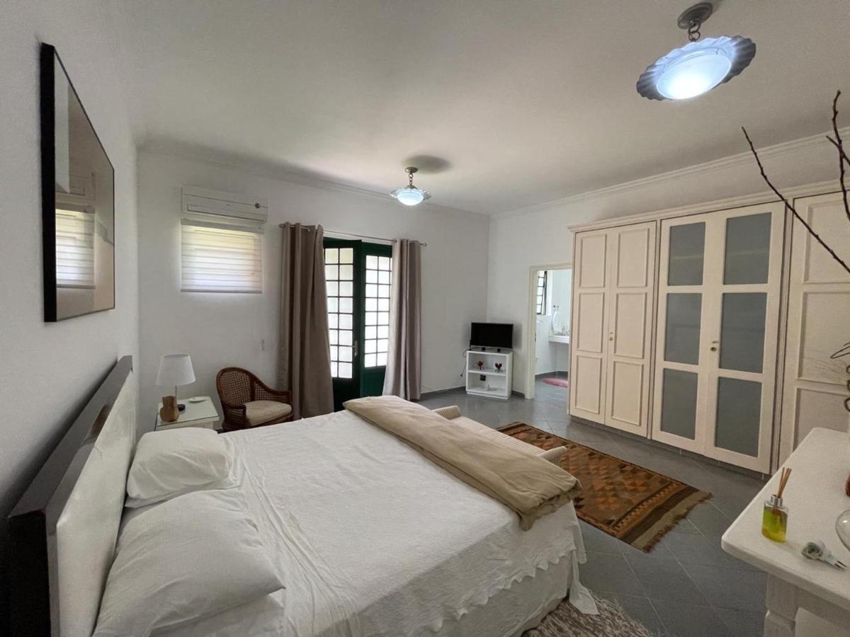 Villa Serena Bed & Breakfast 엠부 외부 사진