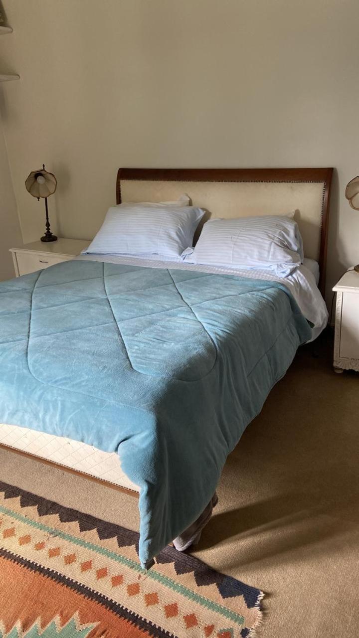 Villa Serena Bed & Breakfast 엠부 외부 사진